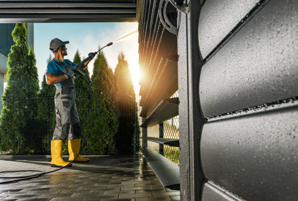 Best Animal Enclosure Cleaning  in Larkfield Wikiup, CA